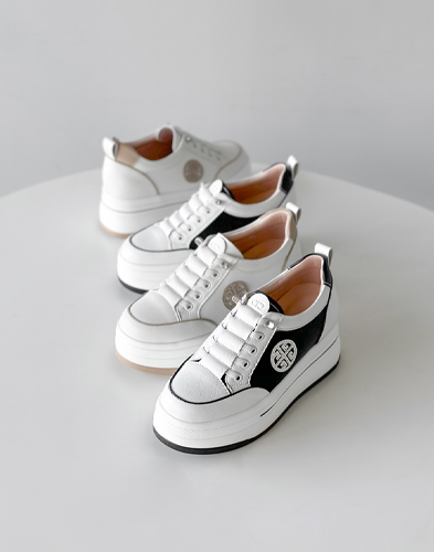 트렌디한 두툼 플랫폼 스니커즈 다리가 길어 보이는 핏 (상품번호: HK-5591)